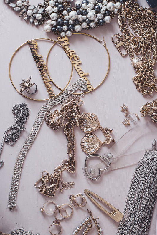 The Ultimate Guide to Jewelry: Necklaces, Earrings, Bracelets, and More! - KXX